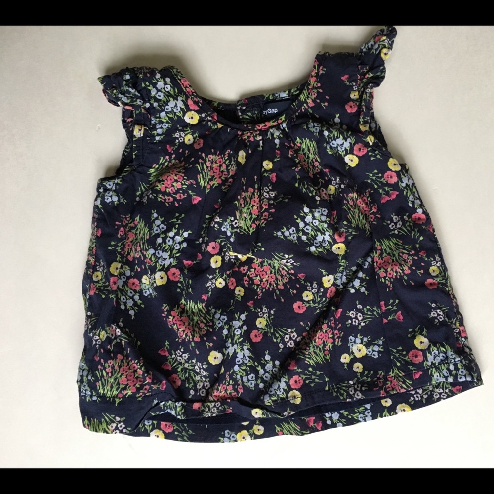 Babygap top